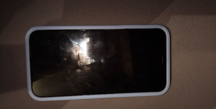 Айфон 11 белый 64гб