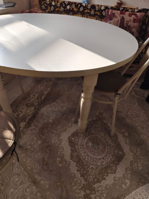 Продам стол со стульями