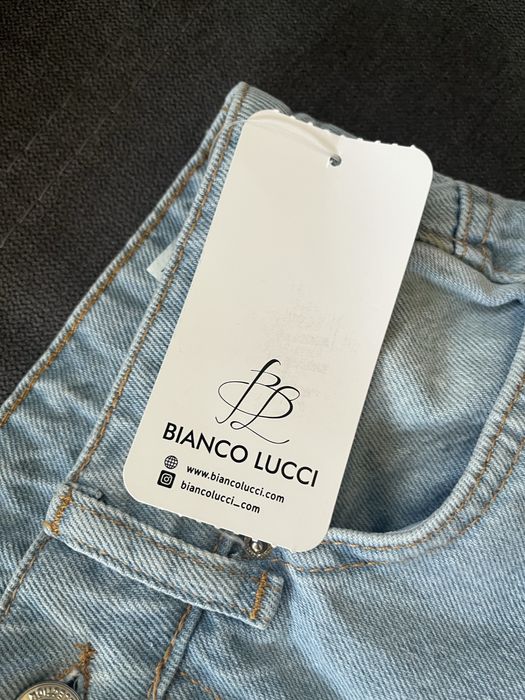 Дамски дънки нови.