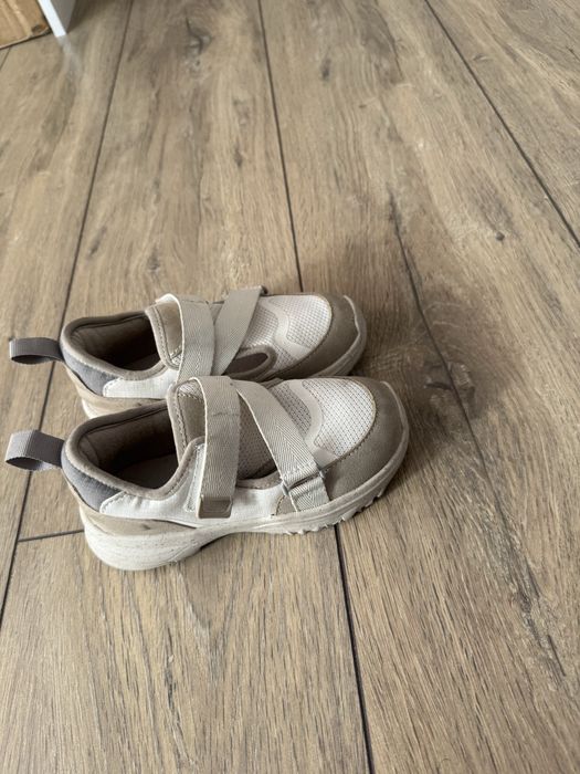 Детские кроссовки Zara