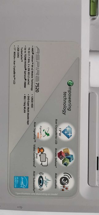 Продавам лаптоп Acer Aspire 7520 17.3инча за части