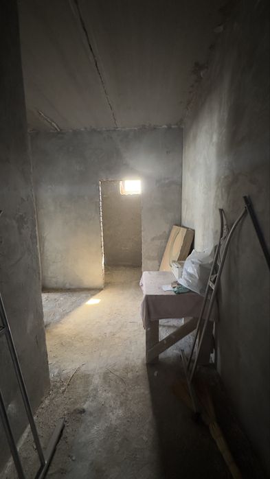 Срочно! Продаётся 2-комнатная квартира ориентир Каримбек