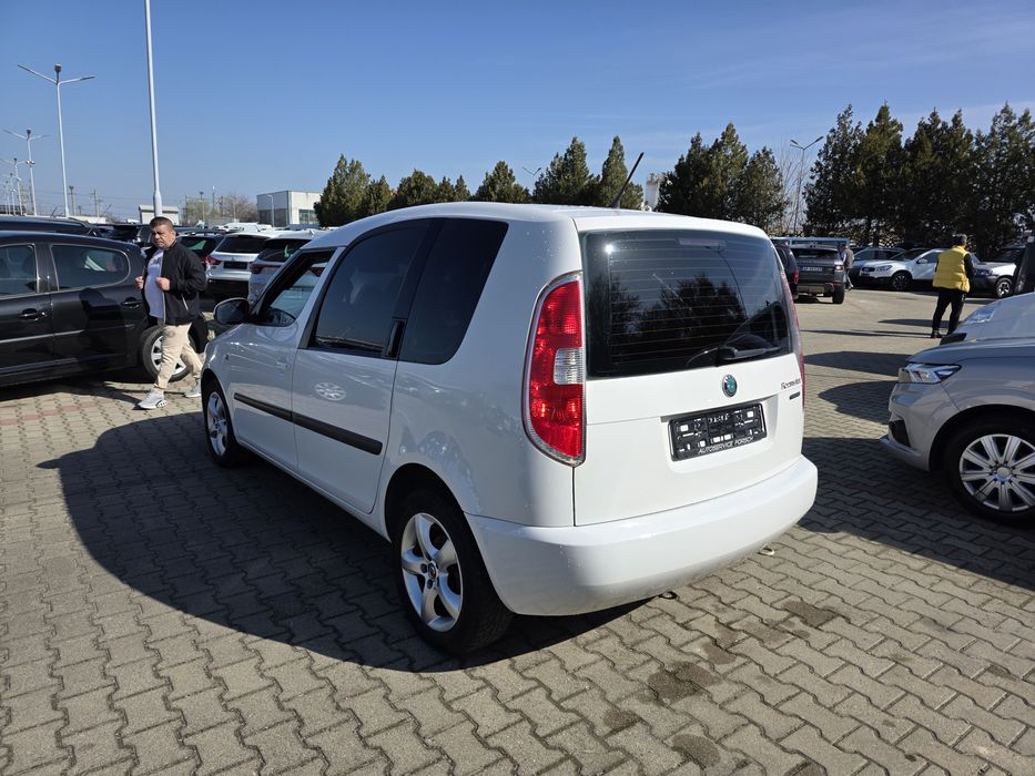 SKODA Roomster 2012 — imagine 3