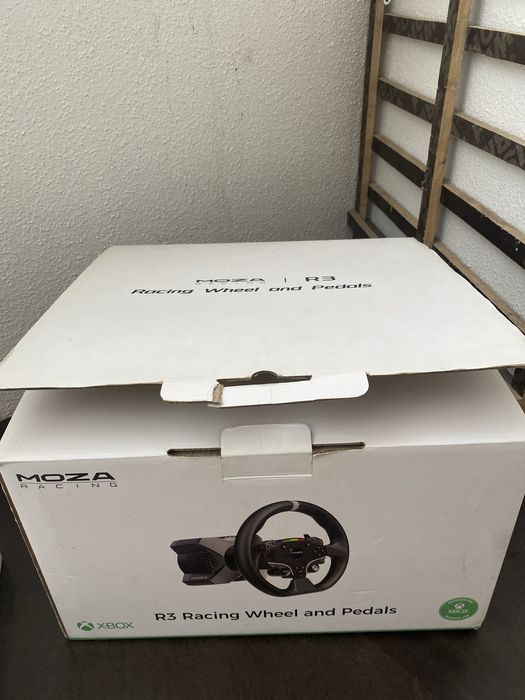 Игровой руль Moza r3