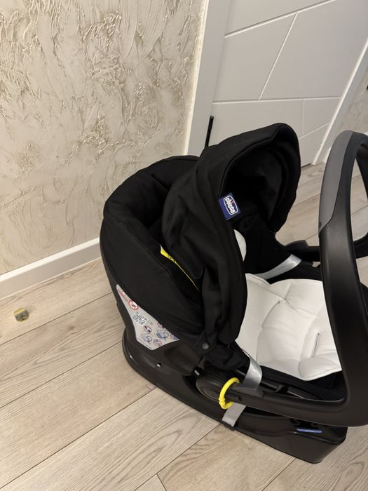 Автокресло Chicco Urban