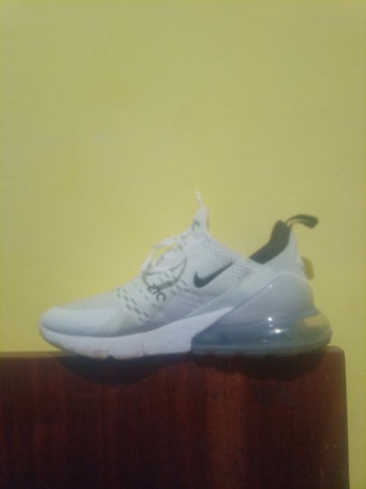 Nike Air Max 270