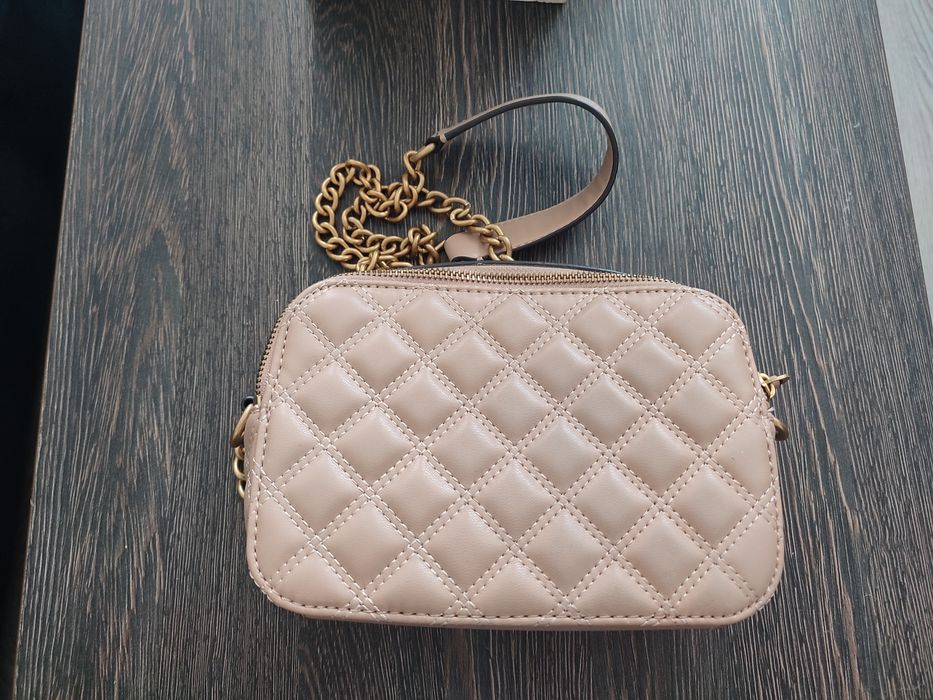 Оригинална чанта Guess