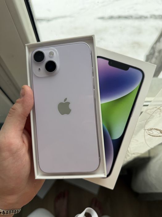 Продам iPhone 14