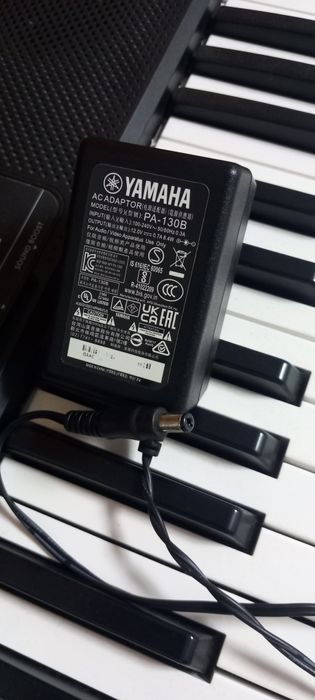 Orgă Yamaha PSR-F52