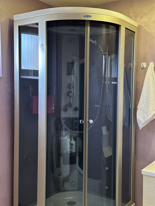 Cabină de duș cu hidromasaj și duș tropical – stare bună