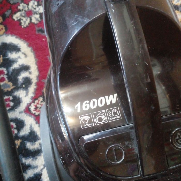 Пылесос LG 1600w