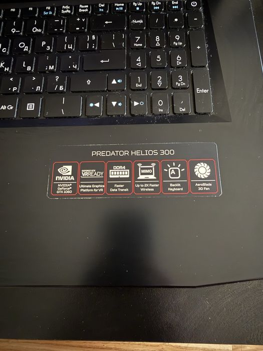 Predator Helios 300 PH317-52