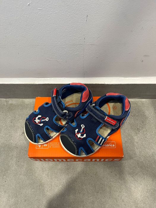 Сандали Biomecanics, номер 23