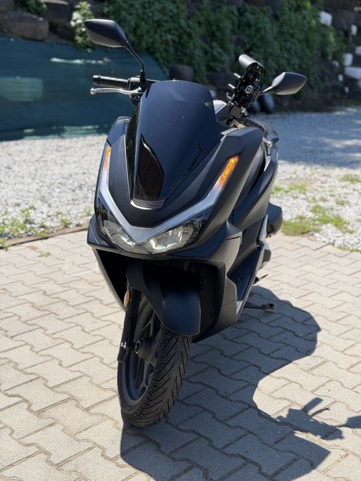 Honda PCX 125 2025 varianta DX TVA deductibil