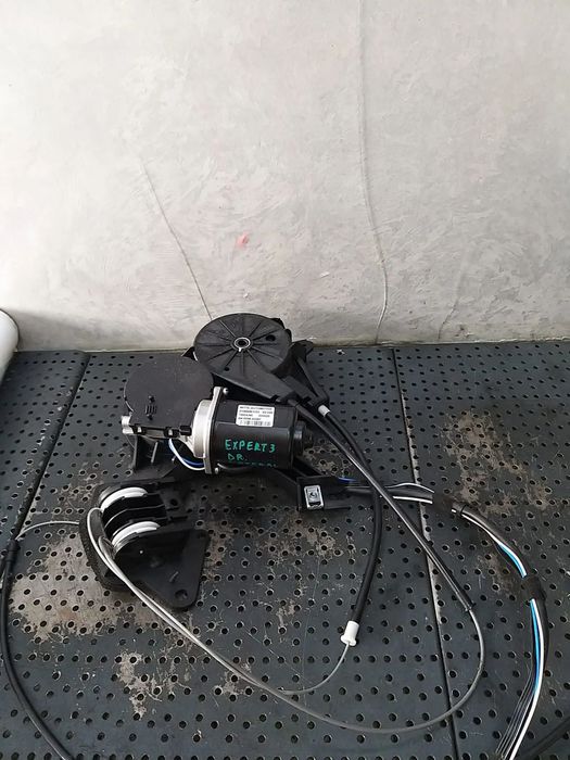 Mecanism usa culisanta stanga peugeot expert 3 9808246880 01066063005