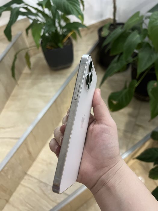 Vand Iphone 12 pro, 128 GB, 76% procentul bateriei