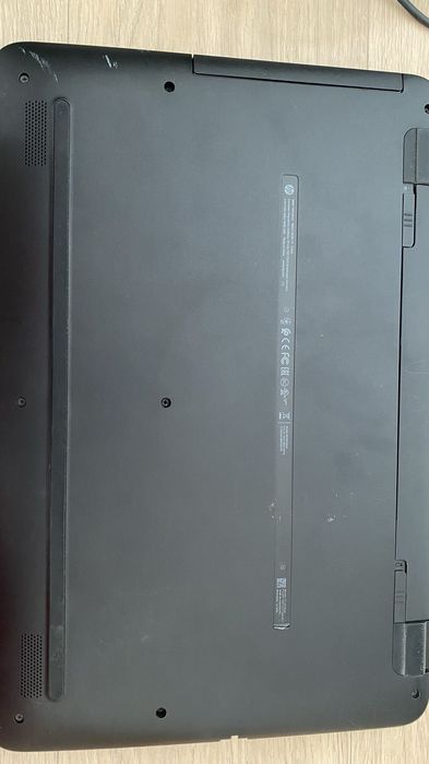 Laptop HP 17,3”- Ecran mare, 8GB RAM, Windows 10-Ideal Office sau Film