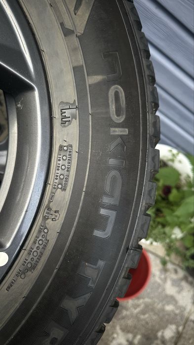 Продам 4 балона с дисками 225/65/17