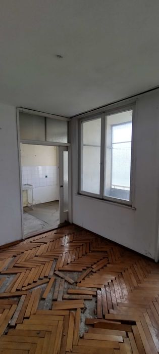 Двуспален тухлен апартамент Бичкиня