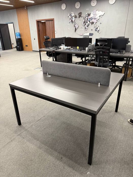 Офисный стол на продажу