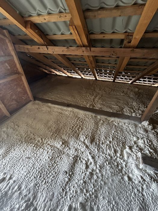 Izolatii Spuma Poliuretanica Premium-IZOMAX (mansarda, pod, acoperis)