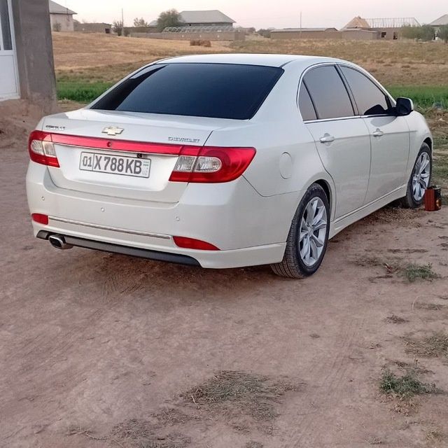 Chevrolet Epica LT 2011, oq marvarid, holati yaxshi