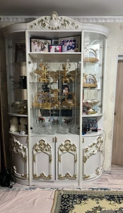 Шкаф витрина для посуды Asian Brend