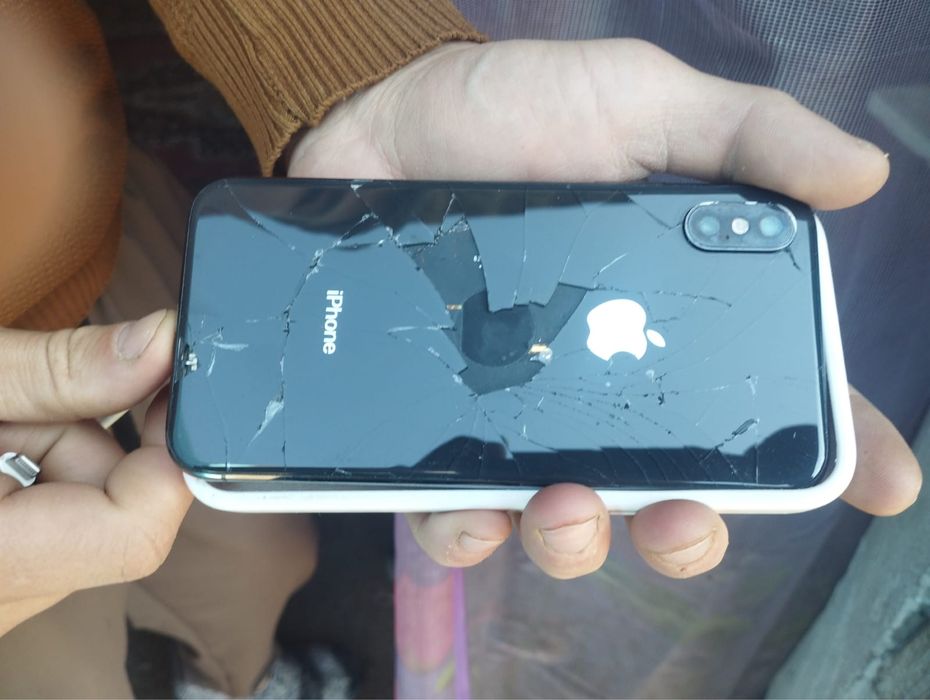 Айфон Х 256гб.   Срочно!