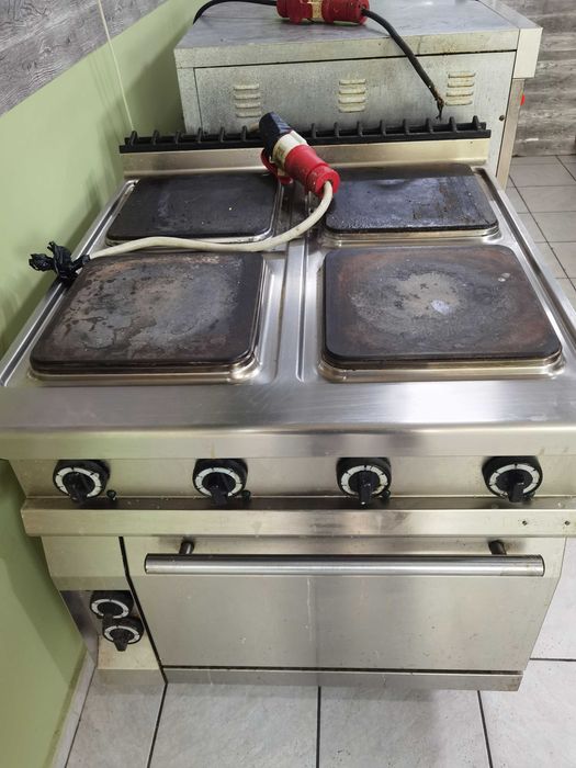 Печка фурна за 2 тави и 4 котлона