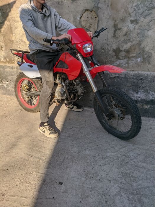 Питбайк  125 кубов механика.