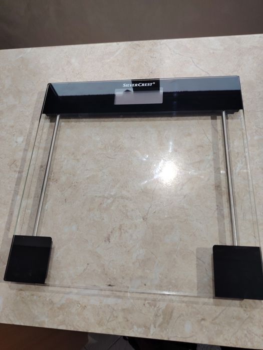 Кантар дигитален, немски