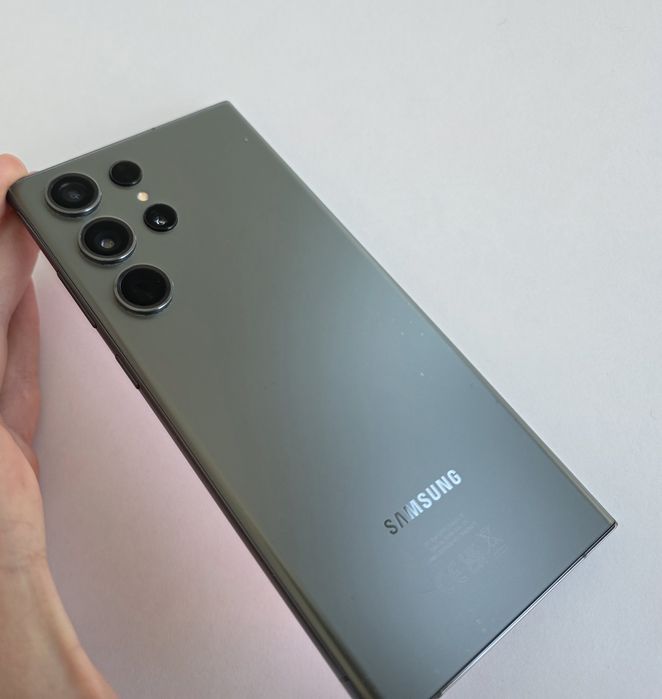 Samsung s23 Ultra - с 2 кейса