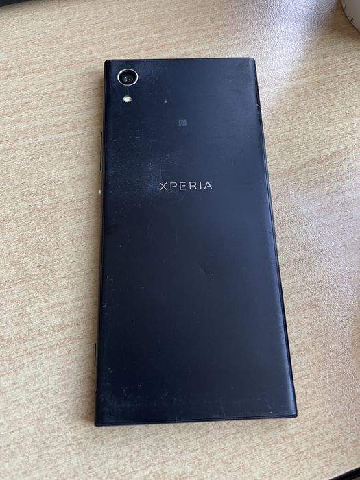 Телефон Sony XA1