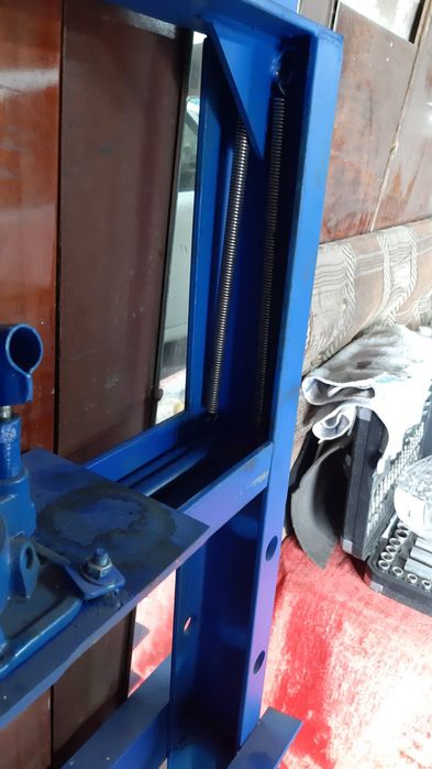 Пресс гидровлический