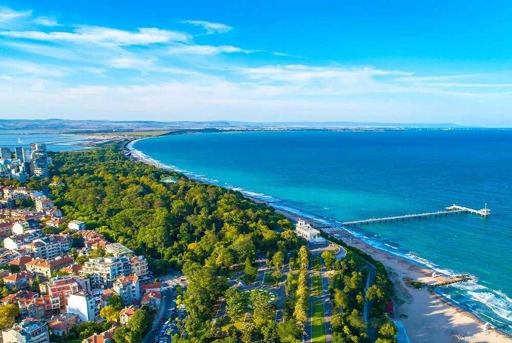 Нощувки – двустаен апартамент под наем в Бургас