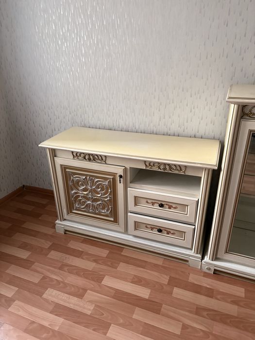 Шкафы для посуды