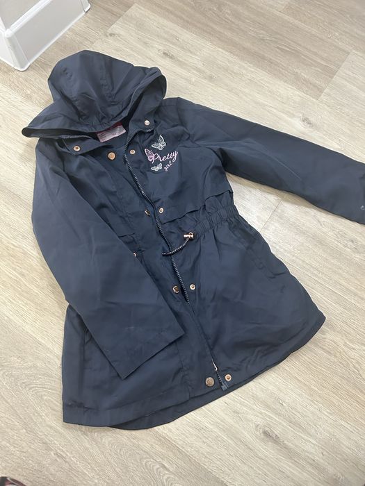 Плащ на девочку в идеальном состоянии