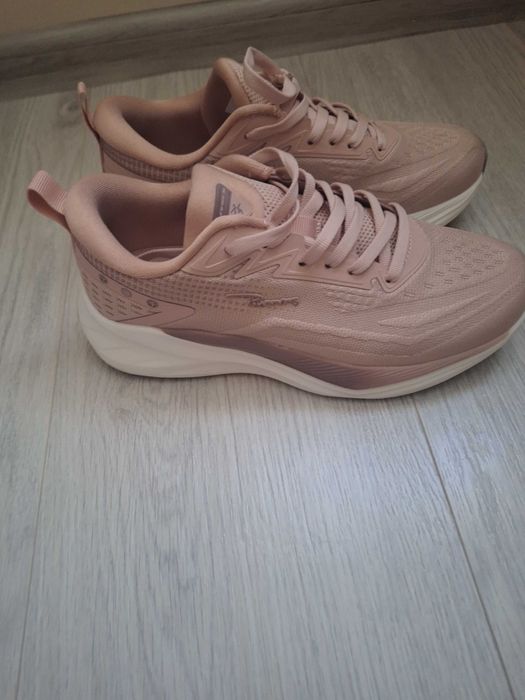 Дамски маратонки 38 номер Runners