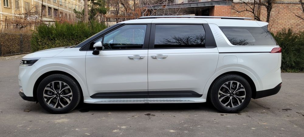 Kia carnival 2021/2022 Своя