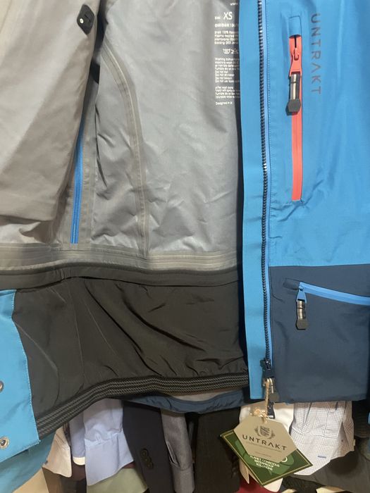 Geaca impermeabila dama UNTRAKT OBSIDIAN 3L XS mammut ortovox dynafit