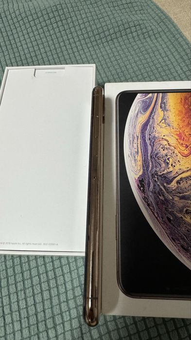 Телефон Iphone 10xc max