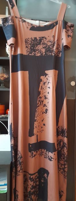 Предлагам супер офециална рокля