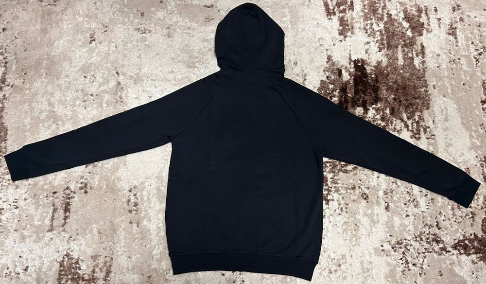 Vând compleu nou de bărbați Emporio Armani EA7