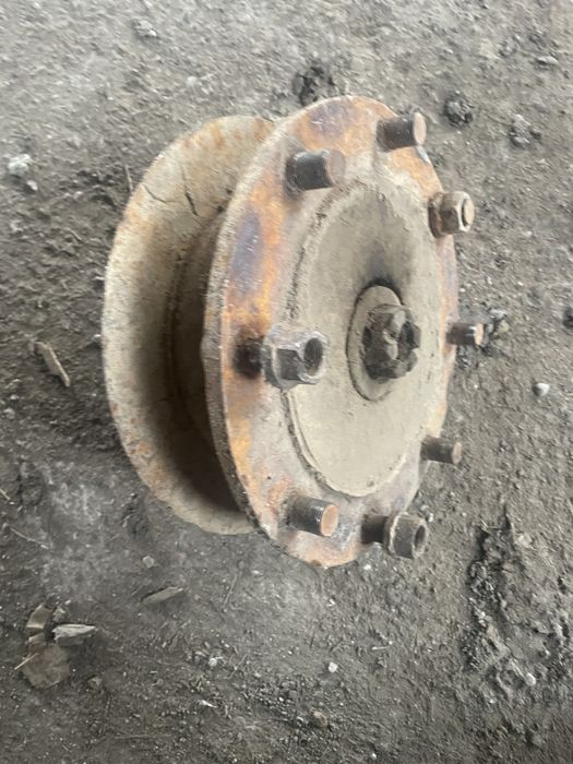 Piese remorci axe butuci