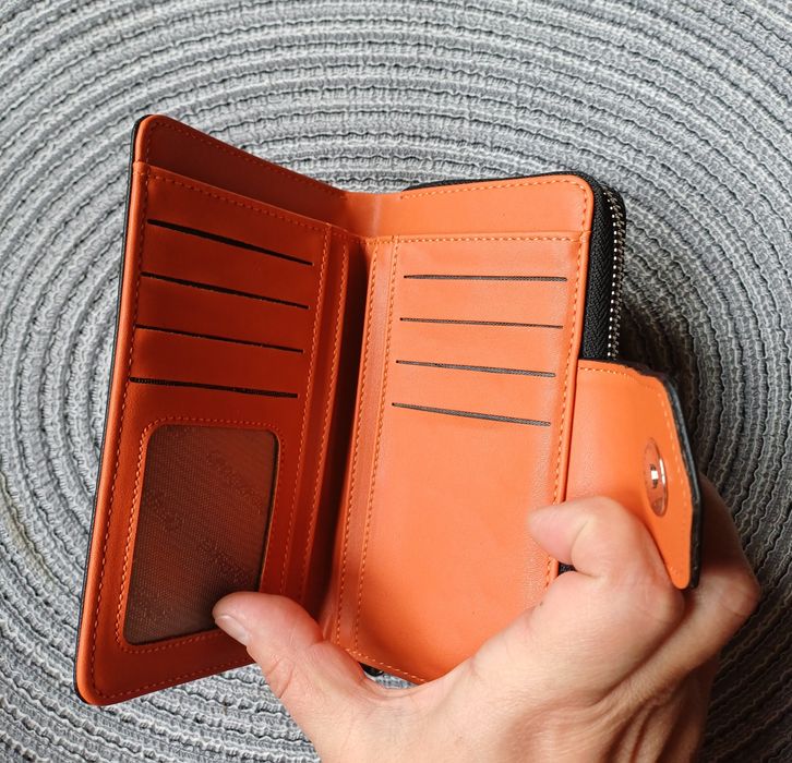 Дамска чанта к-т с подарък  портмоне,нови