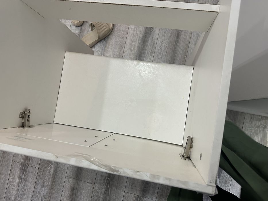 Тумбу под раковиной б/у