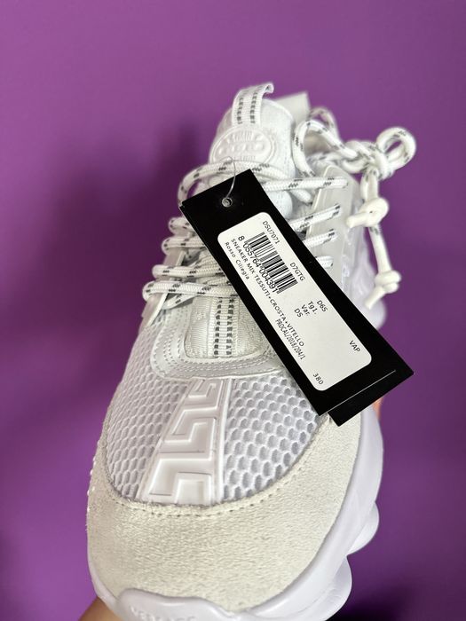 Versace chain reactions