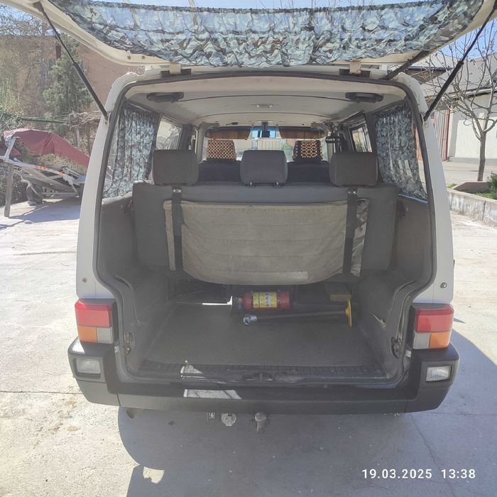 Микроавтобус VOLKSWAGEN T4