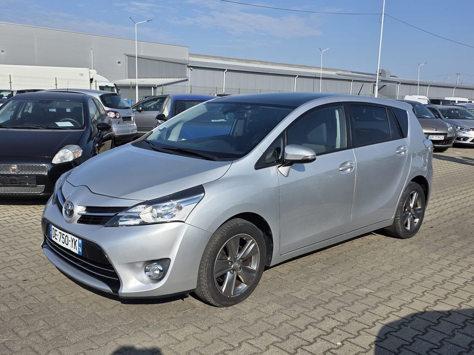 Toyota Verso 7 Locuri - An 2014 - 1.6D - Euro 5 - Navi * Camera * Pano