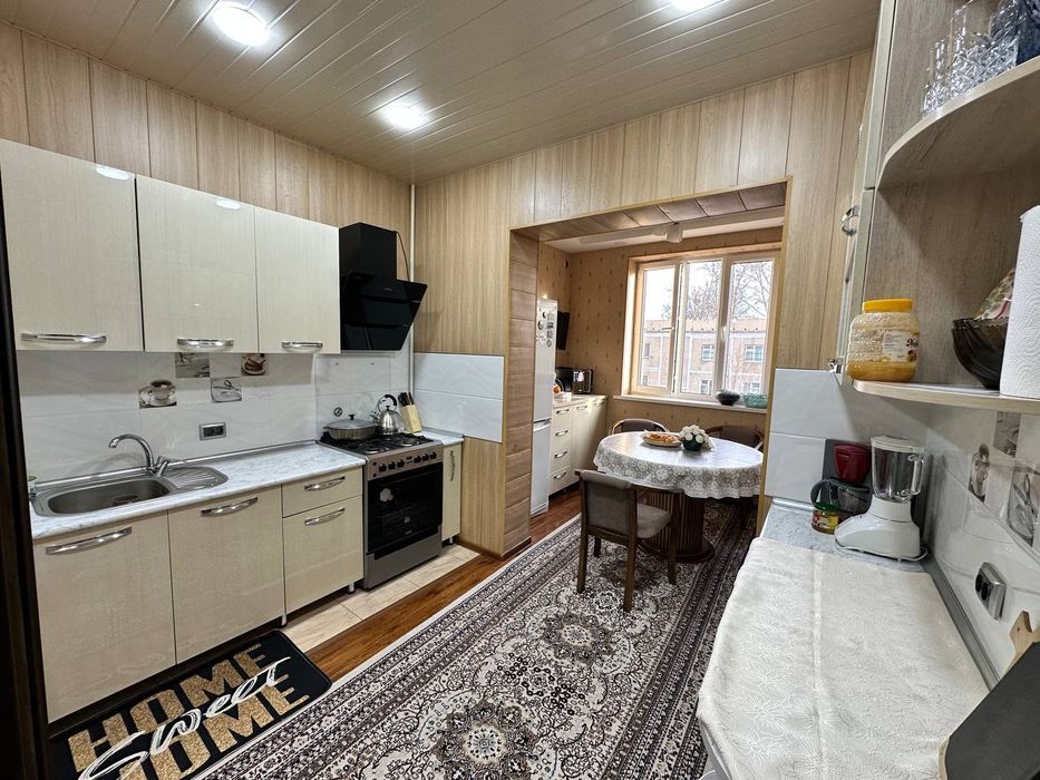 Продаётся 4х комнатная квартира на Карасу-1